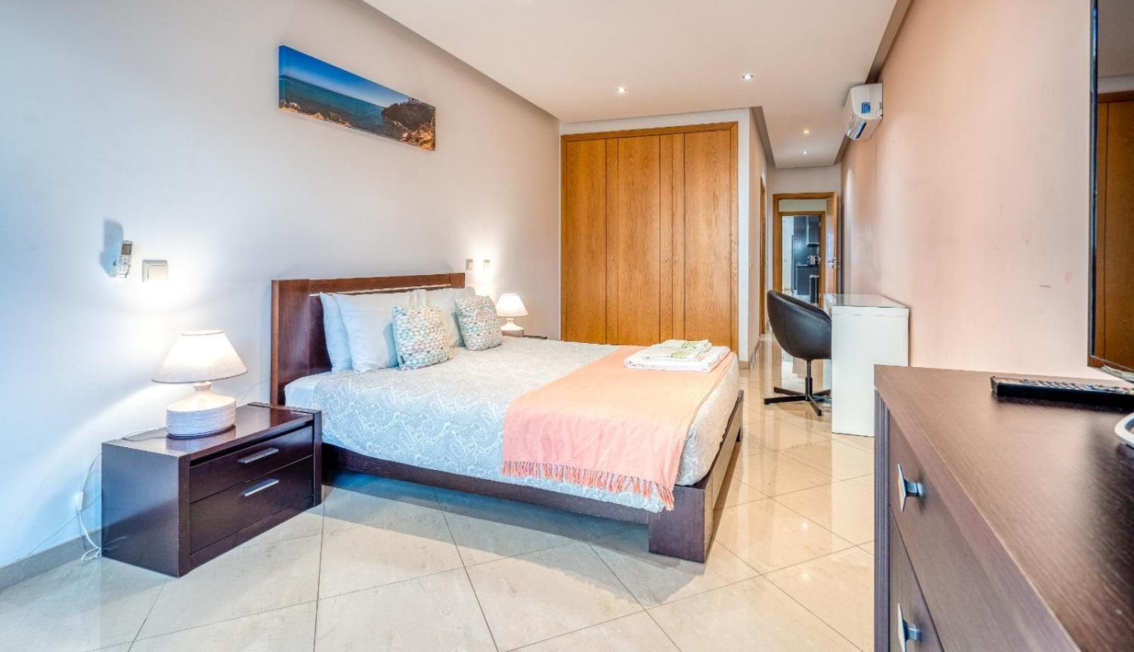 Full Private 300Sqm Villa Jacuzzi Heated Pool Ideal & Quiet Location Albufeira Buitenkant foto