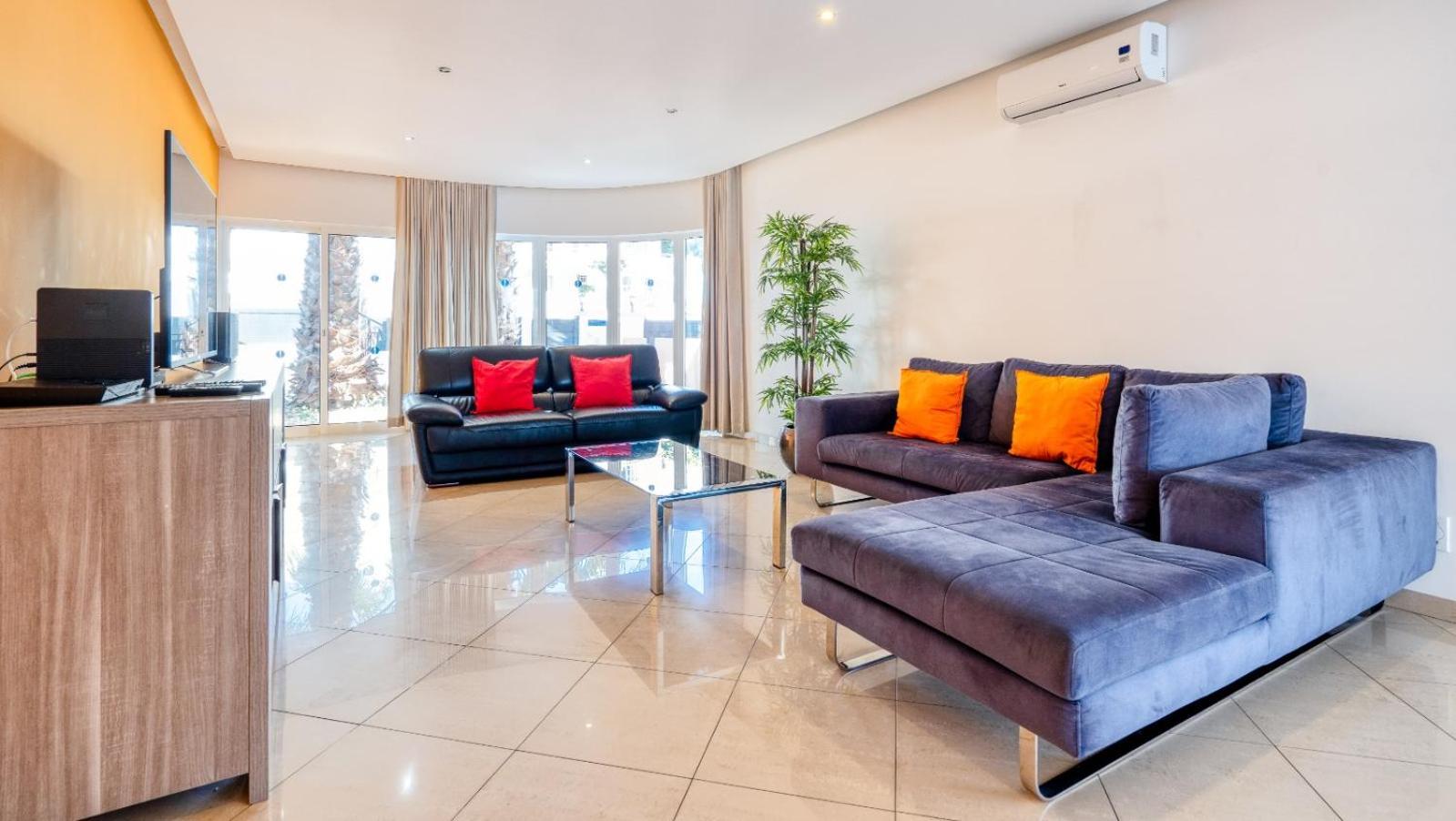 Full Private 300Sqm Villa Jacuzzi Heated Pool Ideal & Quiet Location Albufeira Buitenkant foto