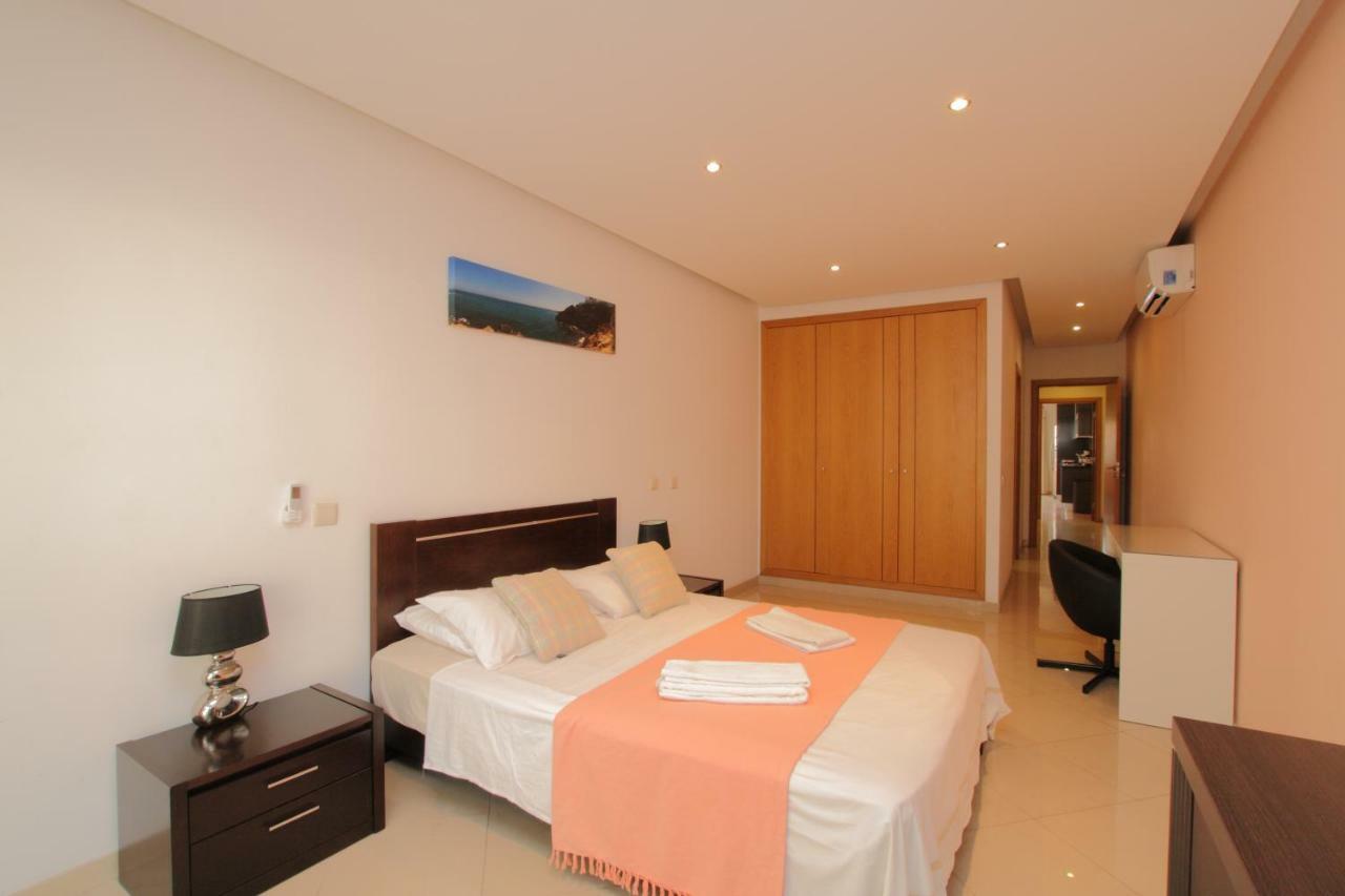 Full Private 300Sqm Villa Jacuzzi Heated Pool Ideal & Quiet Location Albufeira Buitenkant foto