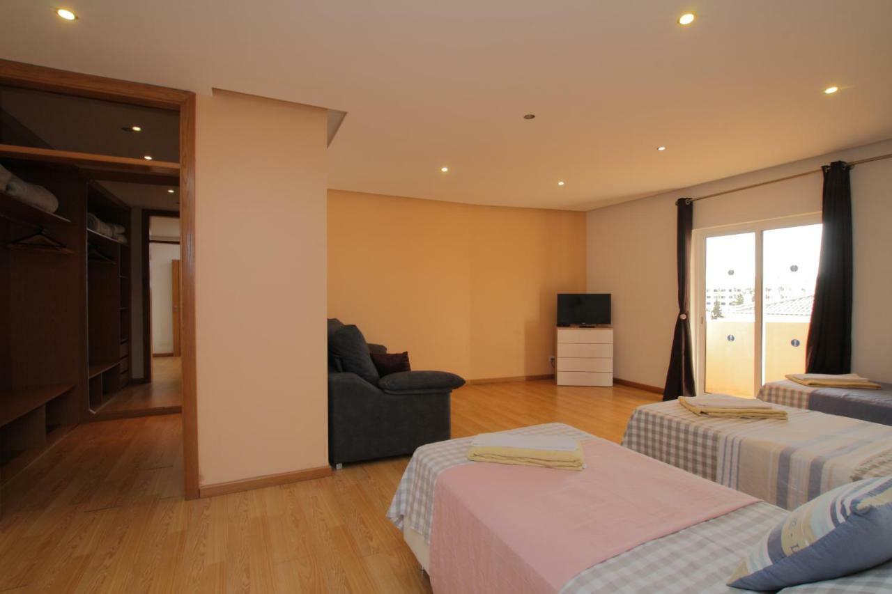 Full Private 300Sqm Villa Jacuzzi Heated Pool Ideal & Quiet Location Albufeira Buitenkant foto