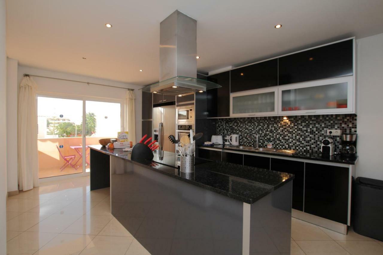 Full Private 300Sqm Villa Jacuzzi Heated Pool Ideal & Quiet Location Albufeira Buitenkant foto